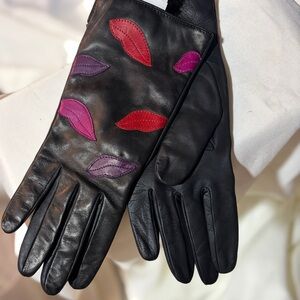 Diane Von Furstenberg Soft Leather Gloves with Red and Purple Lips Design DM